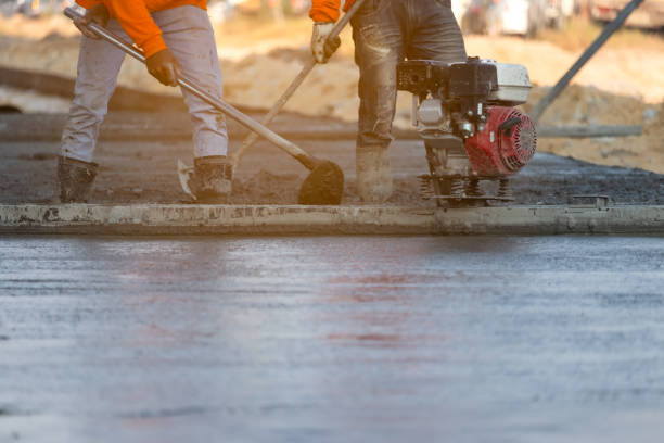 Best Concrete Driveway Installation in Comstock Northwest, MI