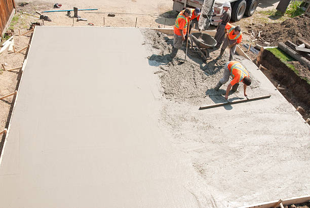 Best Concrete Slab Construction in Comstock Northwest, MI